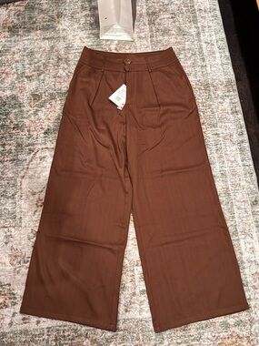Wide Leg High-Rise Pants in Brown from Cider